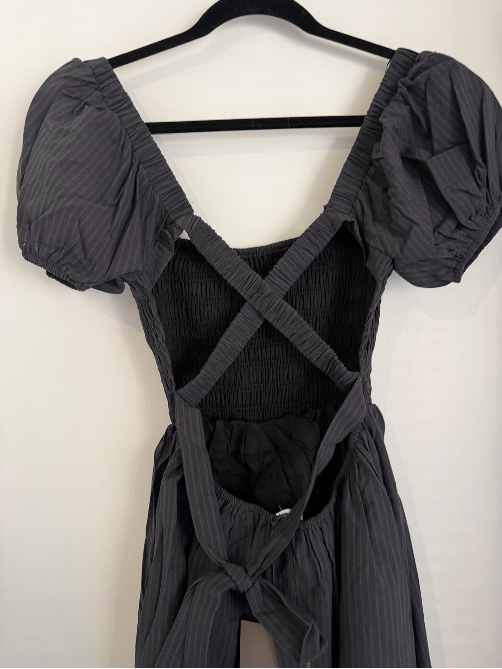 Le Lis Black Smocked Midi Dress with Puff Sleeves - Picture 6 of 8